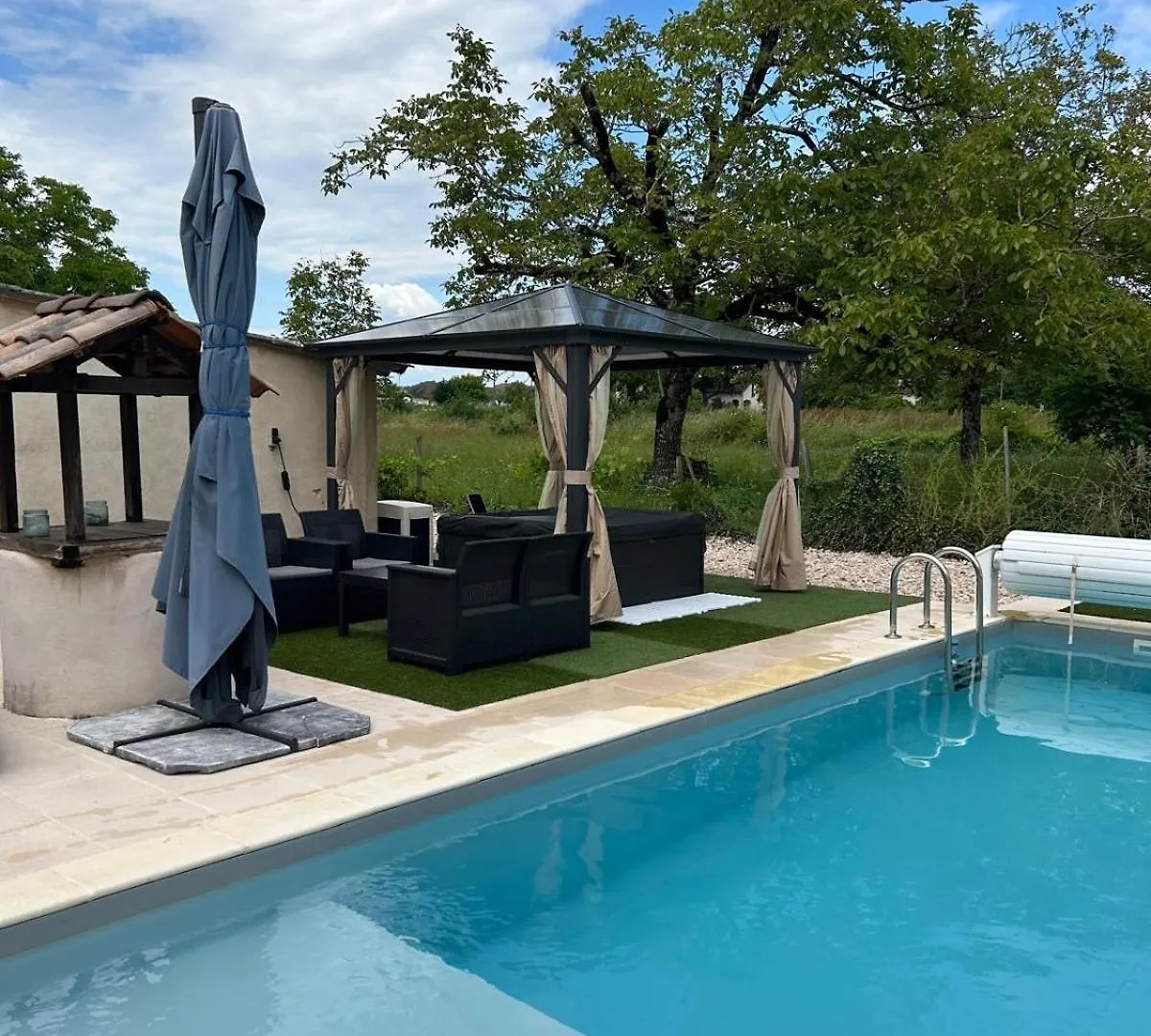 Jolie Villa Independante Climatisee 3 Chambres Tout Confort 6 Couchages, Piscine Chauffee 4 X 8 Disponible Selon Meteo De Mai A Fin Septembre, Jacuzzi 4 Places, Boulodrome Eclaire, Ping-Pong, Wifi, Proche Commerces Animaux Domestiques Sur Demande Bretenoux Γαλλία